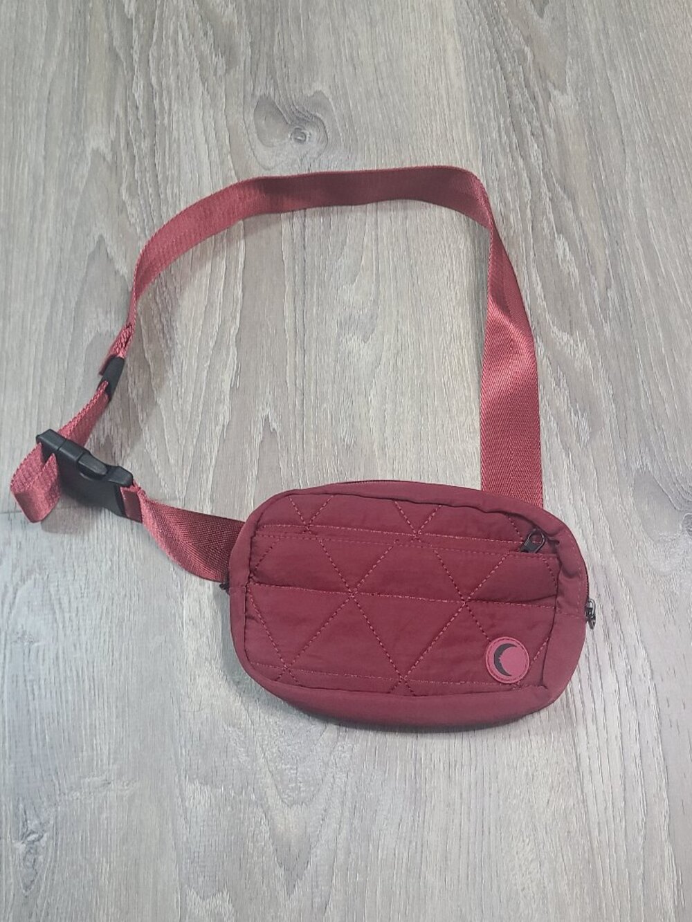 Zyia Active Moon Maroon Archer Ave Quilted Crossbody Belt Bag Adjustable Strap